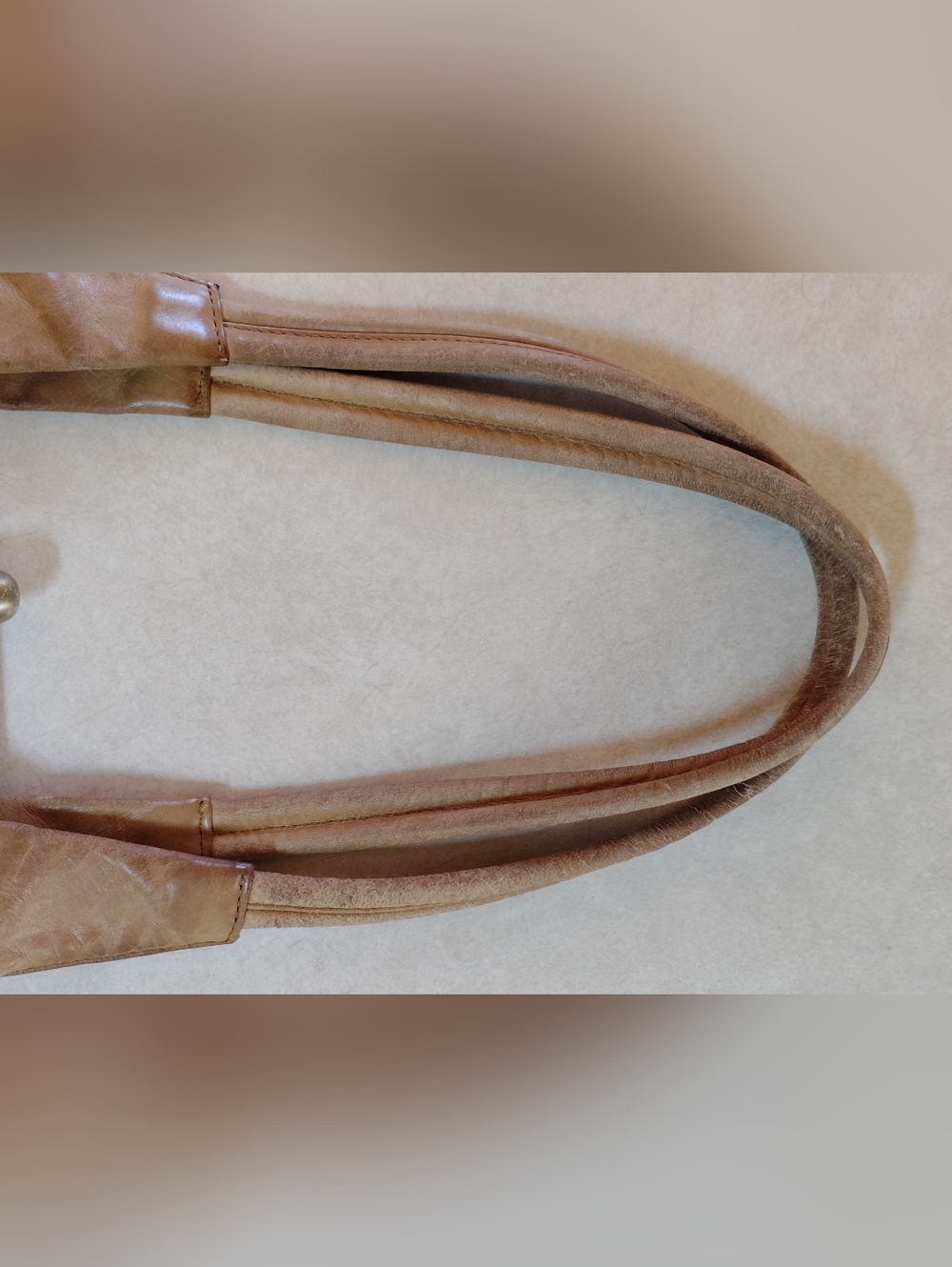 HOBO Soft Tan Leather Shoulder Bag - Picture 9 of 9